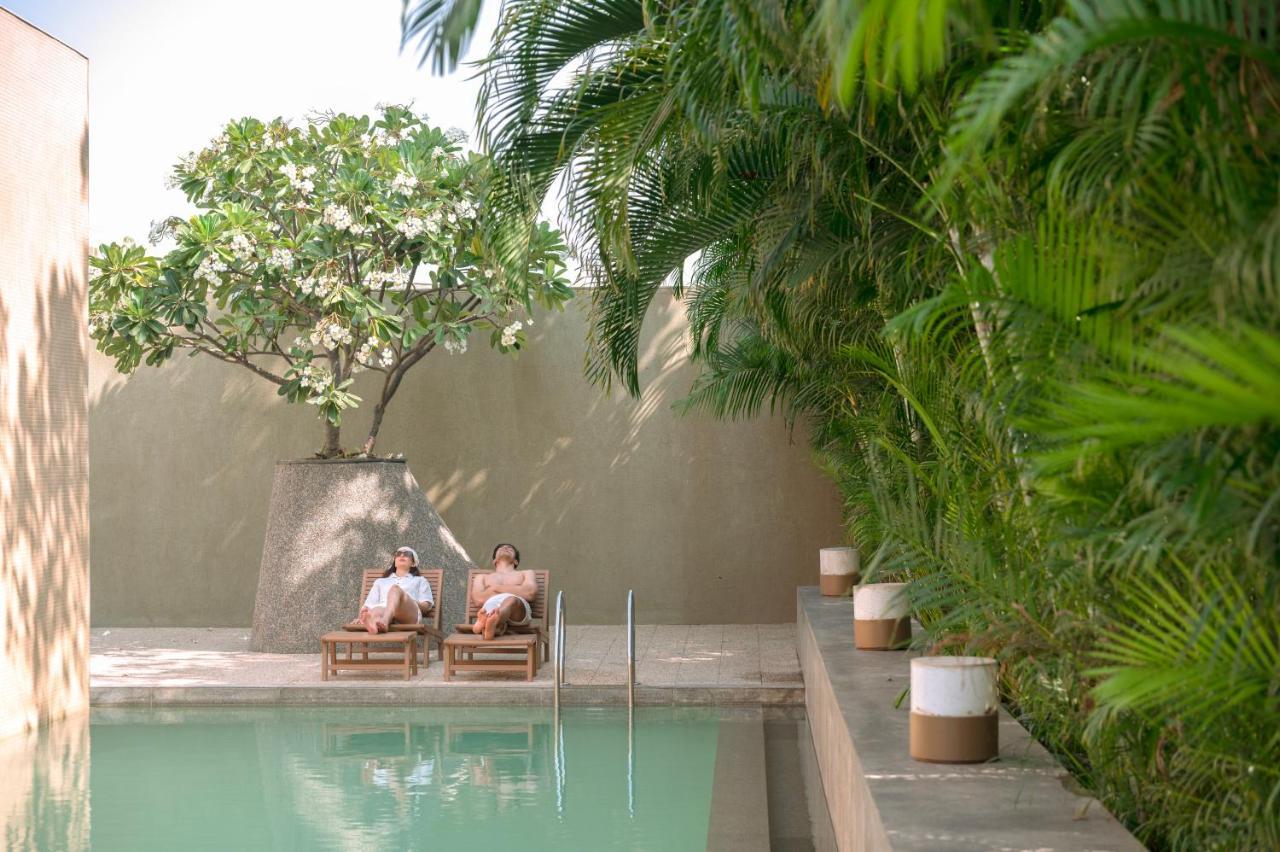 Life At Repose- Lake Villas Resort & Club Chor Warodra Экстерьер фото